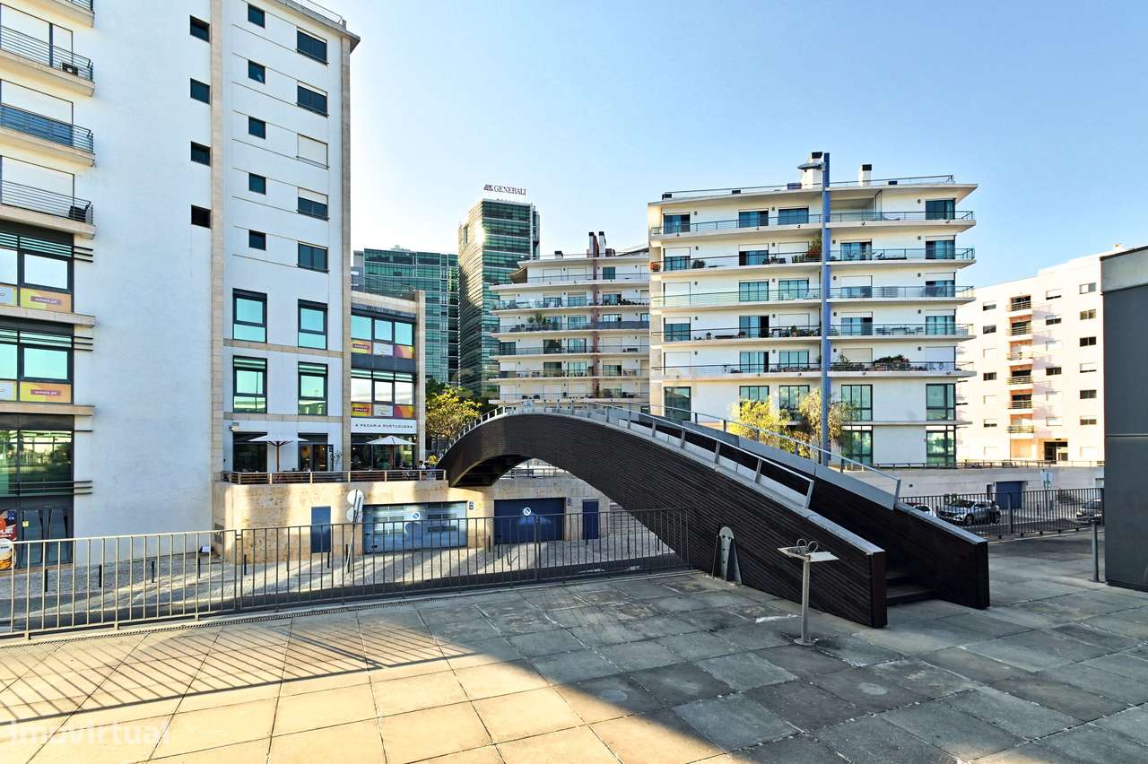 Trespasse de Restaurante (270 m2 + 2 esplanadas + 9 lugares de estacio-31