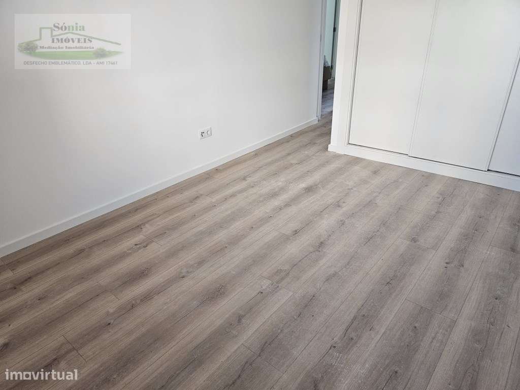 APARTAMENTO T3 EM MASSAMÁ PARA VENDA-5