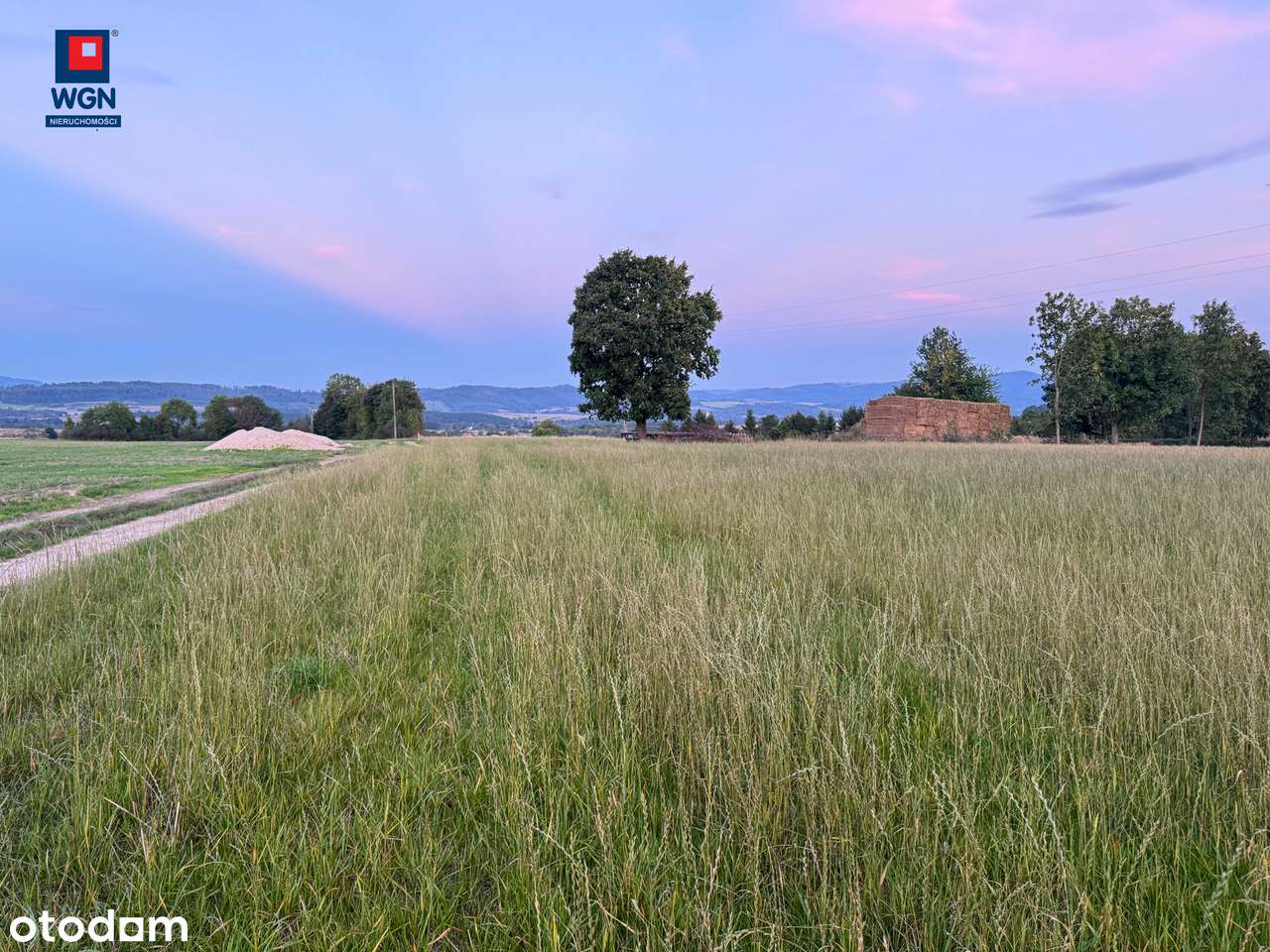 Działki budowlane w cichej okolicy - idealne do zamieszkania.-6