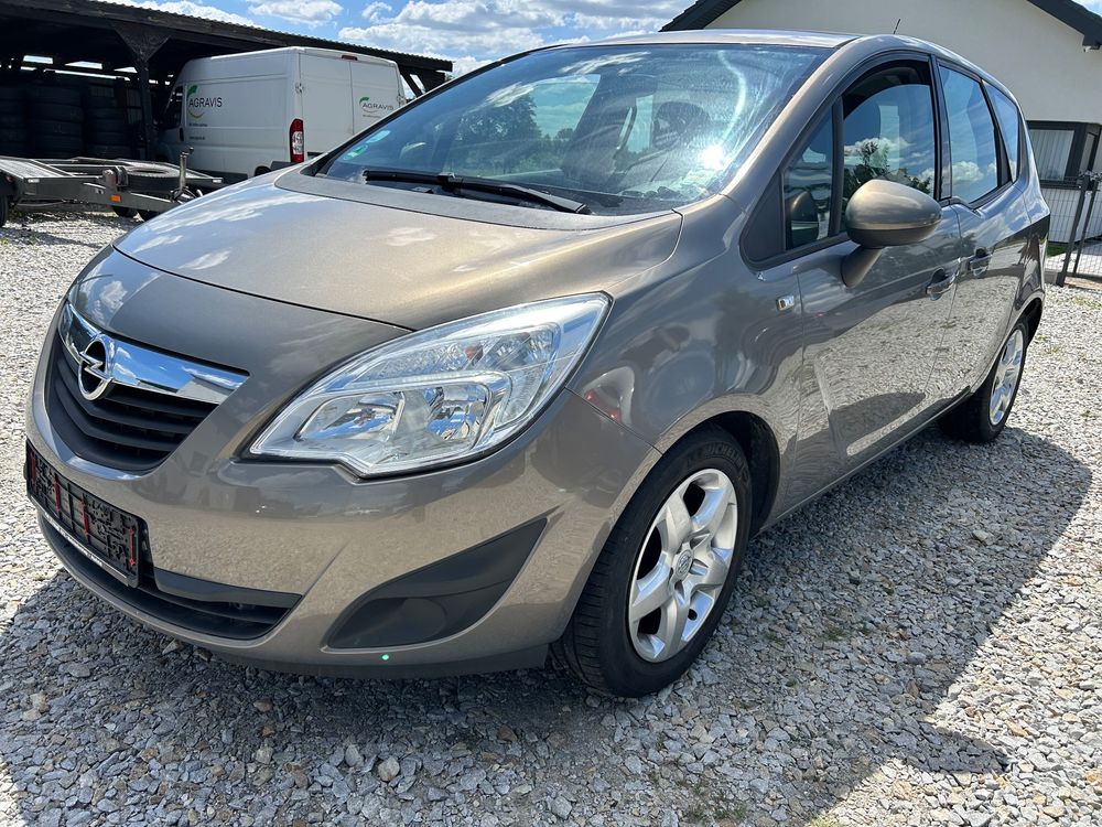 Opel Meriva II 1.4 Active 2011