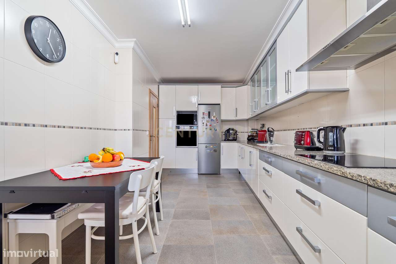 Moradia T4 | Faro | Garagem | Zona Exterior-7