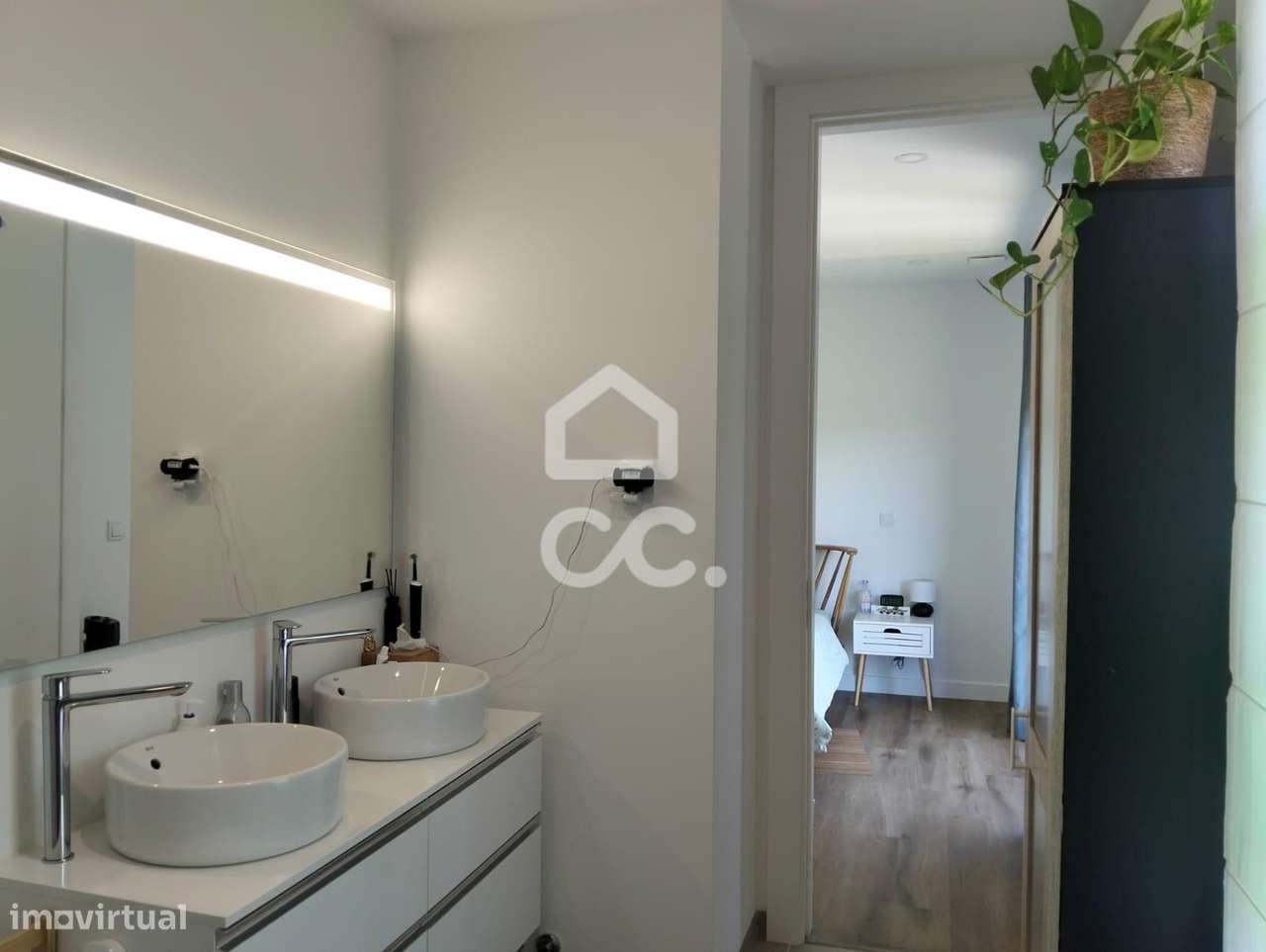 MORADIA T3 COM PISCINA-25