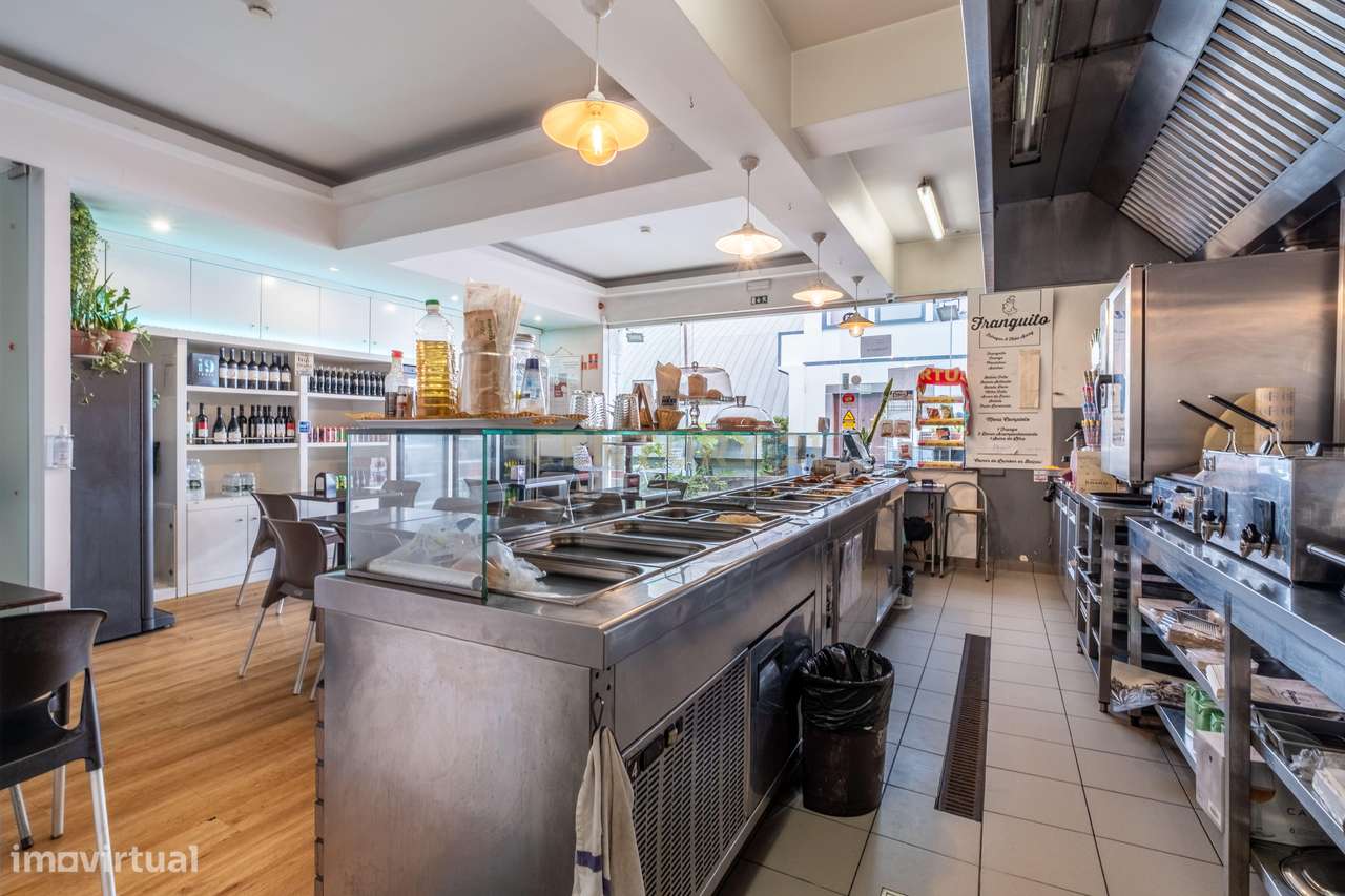 Restaurante Pronto a Funcionar – Trespasse em Santo António, Funchal - Grande imagem: 5/24