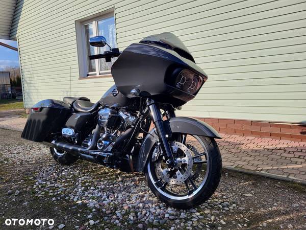 Harley-Davidson Touring Road Glide - 1