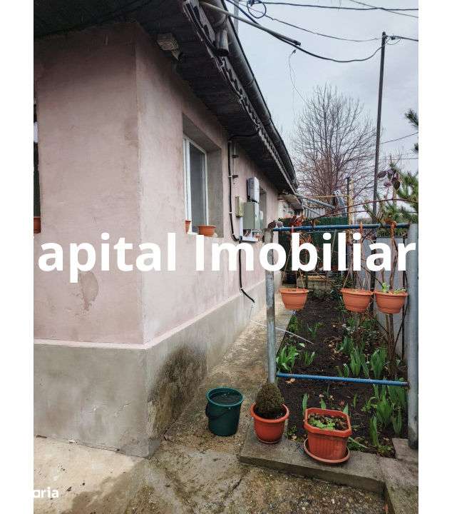 Casă de vânzare în Vaslui – confort și eficiență - Imagine principală: 5/14