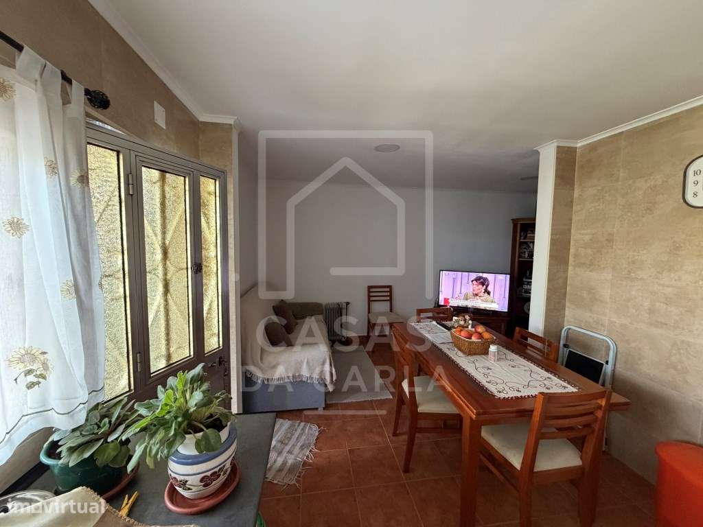 Moradia T2 remodelada com quintal em Alfundão-10