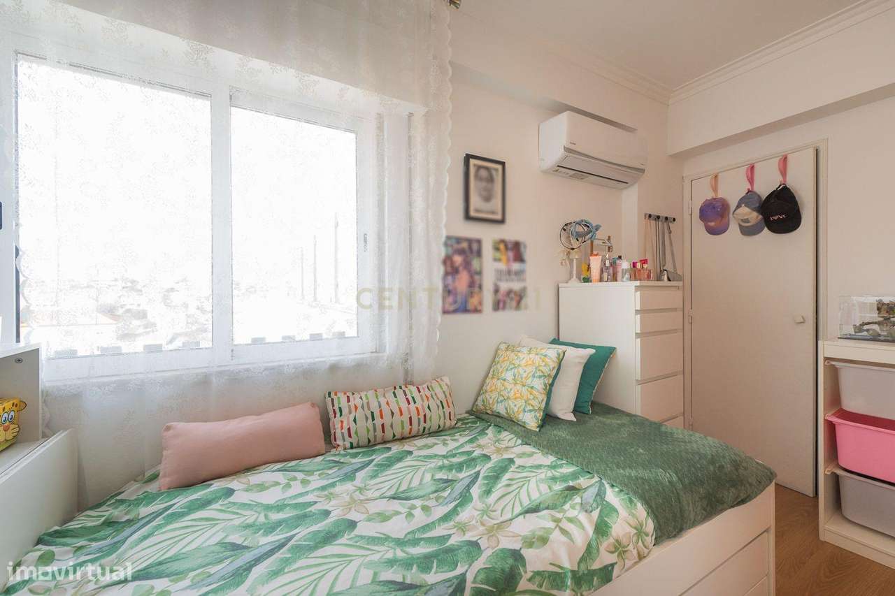 T2 com Terraço em São João da Talha-12