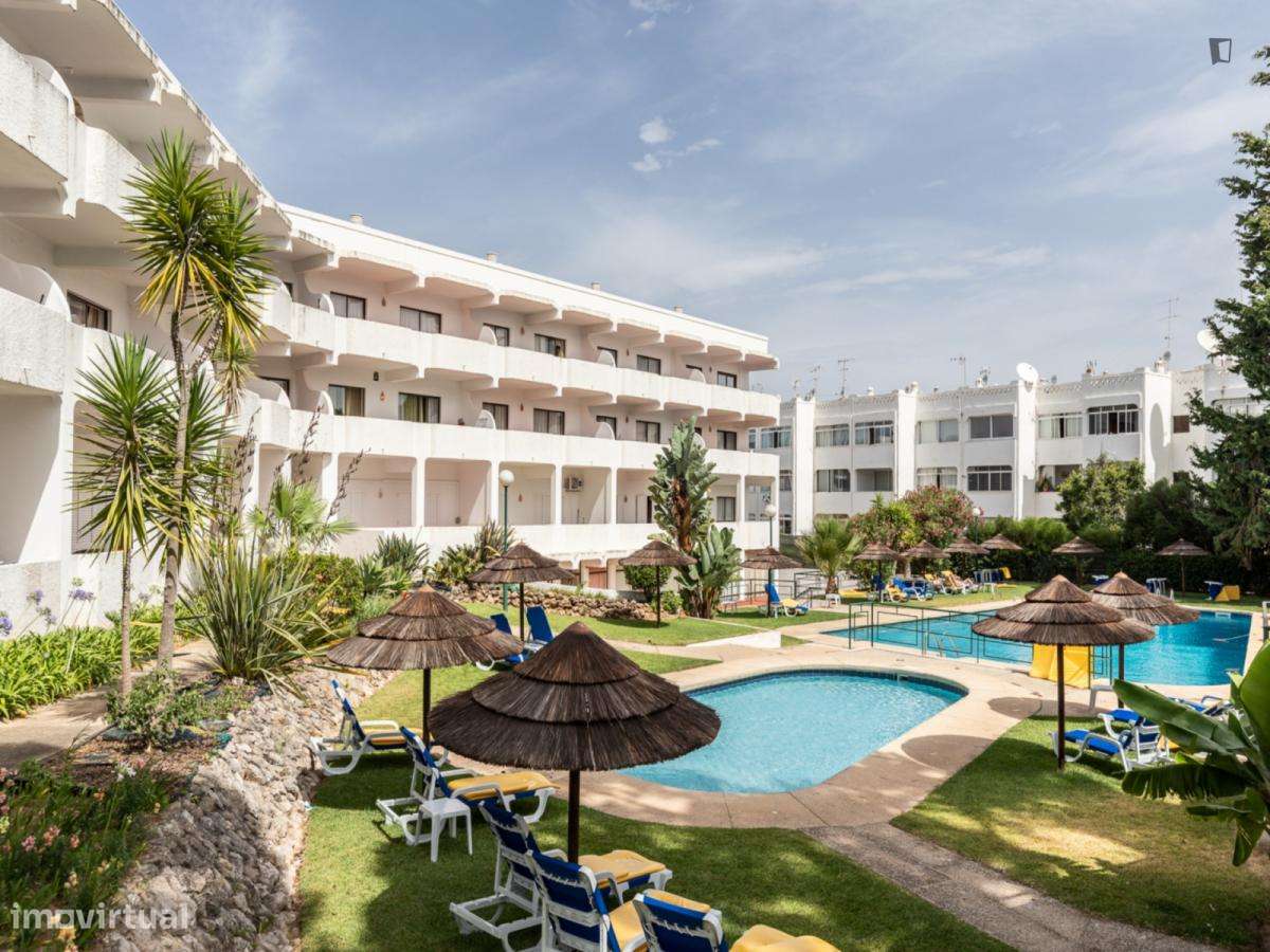 Apartamento com 1 quartos - localizado em Quarteira - Grande imagem: 4/9