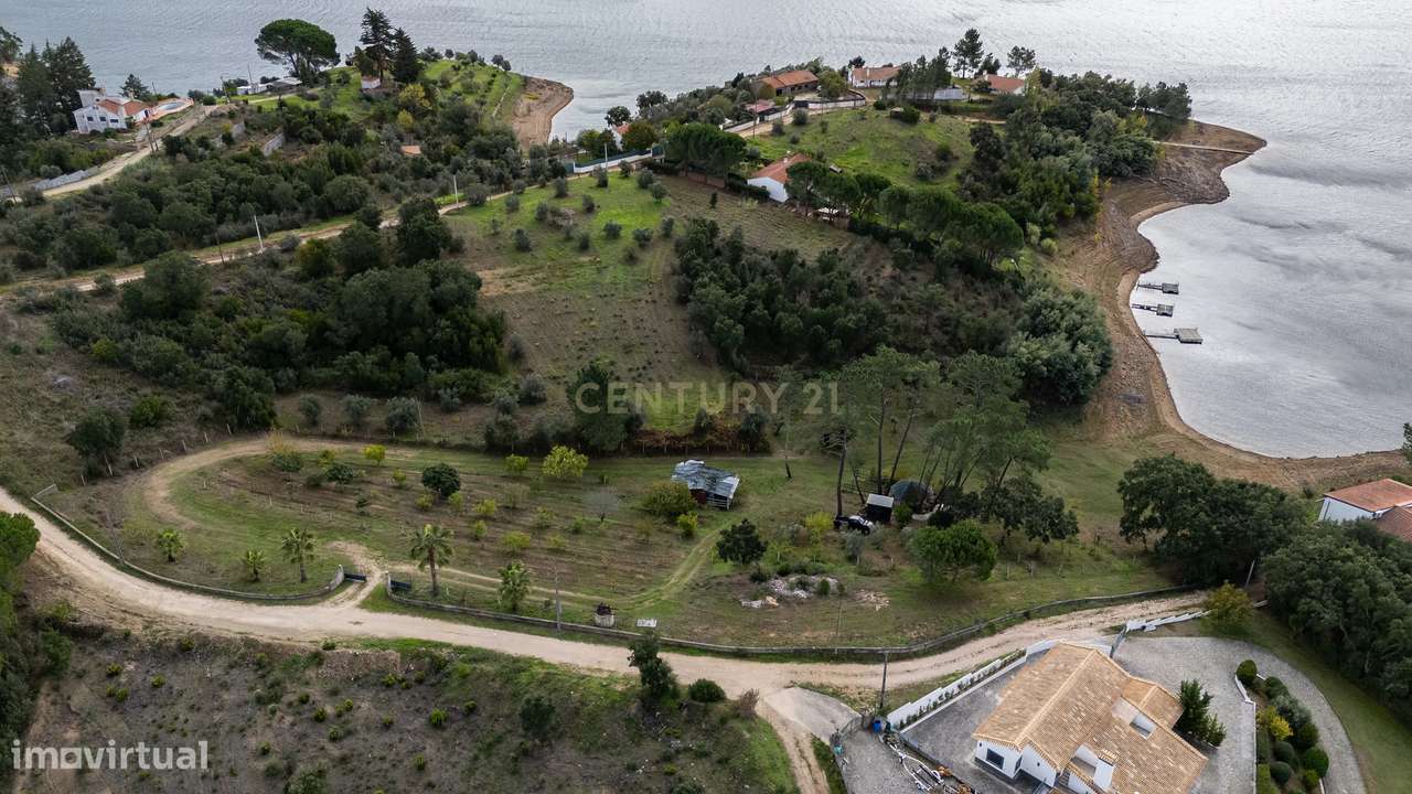 Terreno fantástico na Barragem de Castelo de Bode-17