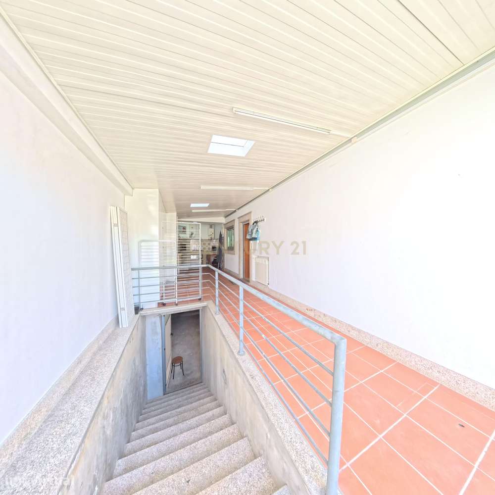 Moradia T4 em Esposende com Jardim e Garagem-26