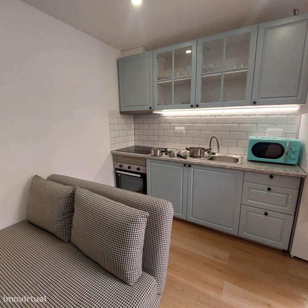 Apartamento com 1 quartos - localizado em Santa Marinha Porto - Grande imagem: 4/6