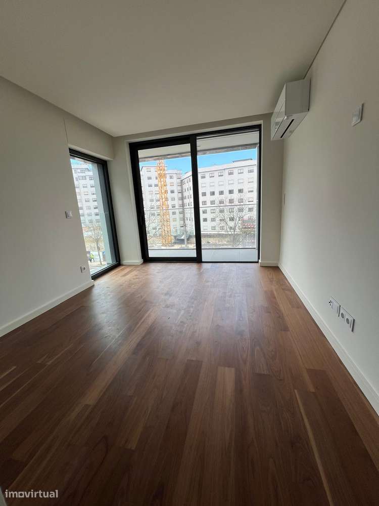 T 3 Novo V. N. Gaia  Av . República  Metro João de Deus Pronto Habitar-32