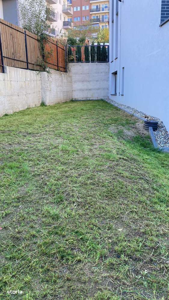 Arhitectura contemporana. Parte de duplex. Cartierul nou Câmpului.-13