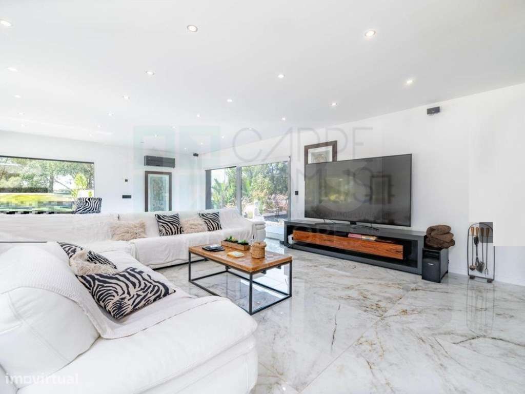 Magnifica moradia T4 com piscina na Urbanização Aroeira, em Santo E...-32
