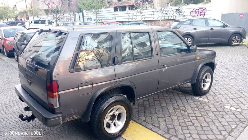 Nissan Terrano I 2.7 SLX Longo - 9