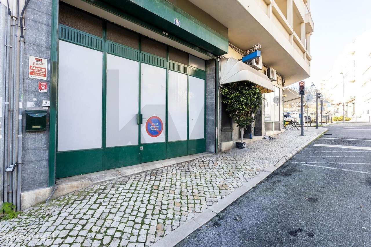 Espaço Comercial com Acesso de Veículos | Arroios – Centro de Lisboa - Grande imagem: 2/23