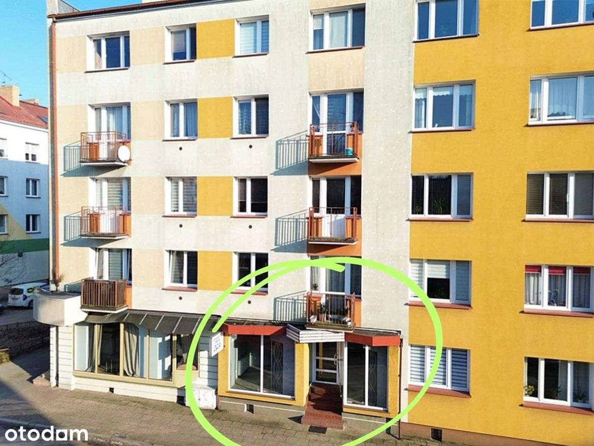 Parter, bezpośrednie wejście, duża witryna, Słowackiego / Zwycięstwa-13