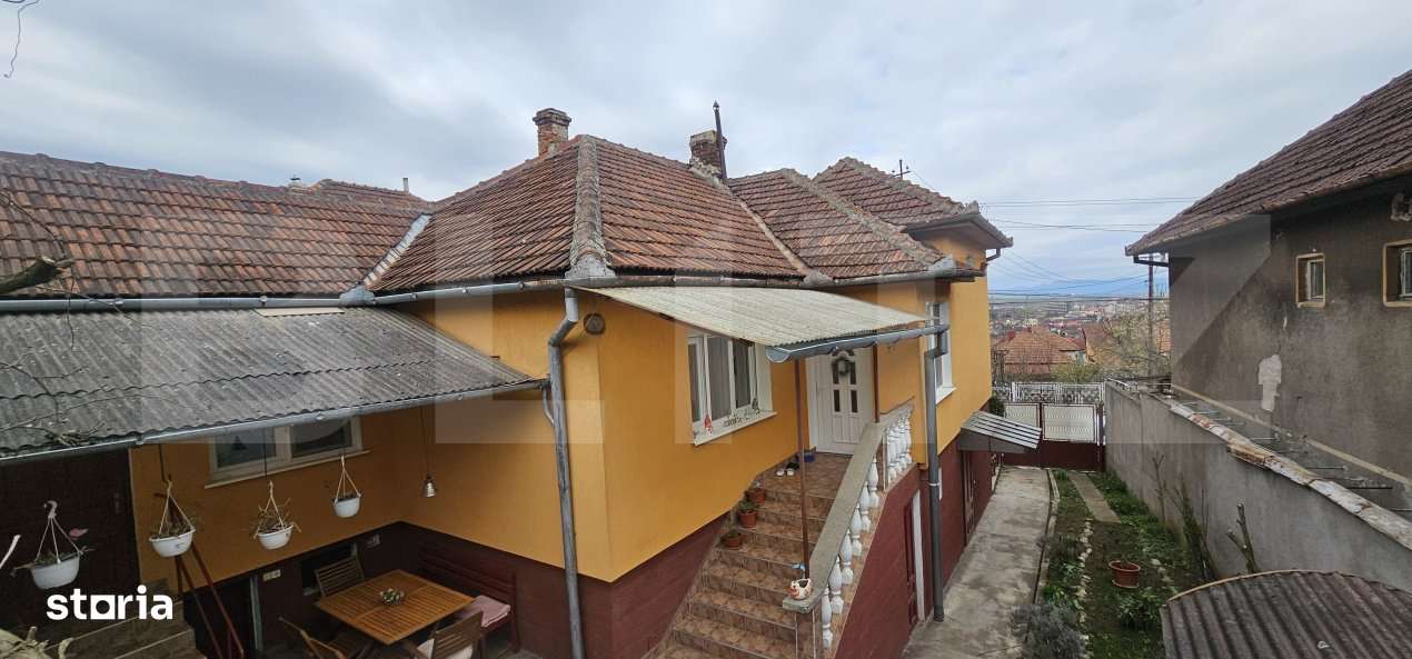 CASĂ CU VEDERE CĂTRE CASTELUL CORVINILOR – EXCLUSIVITATE BLITZ – - Imagine principală: 3/19