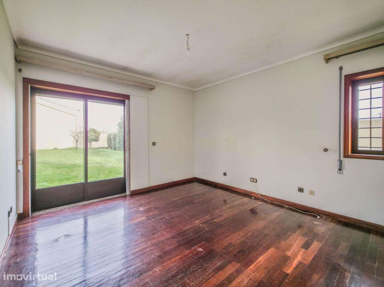 Moradia em Arcozelo — Elegância, Espaço e Proximidade ao Mar-22