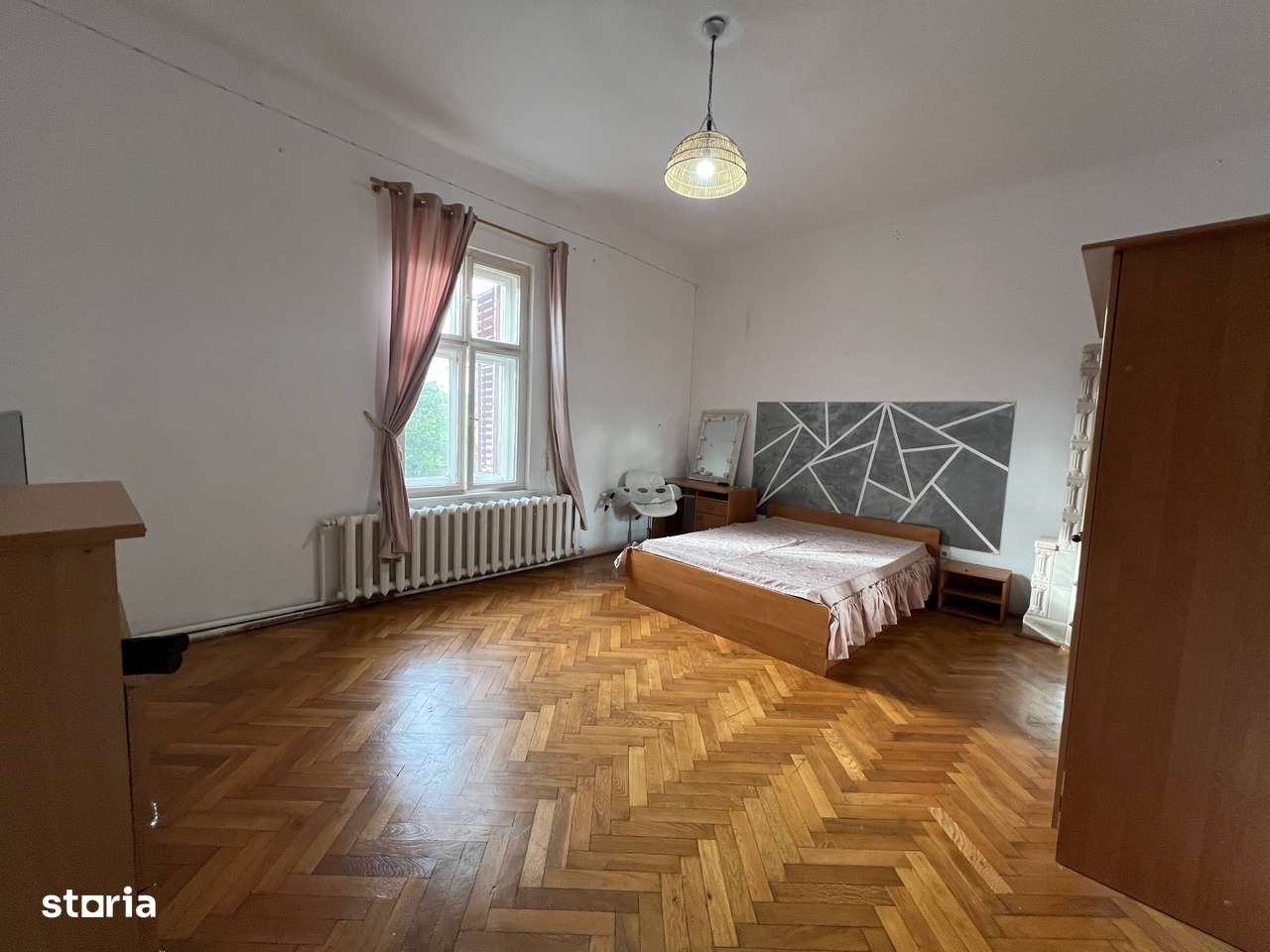 Apartament la casa, decomandat cu acces auto si gradina-1