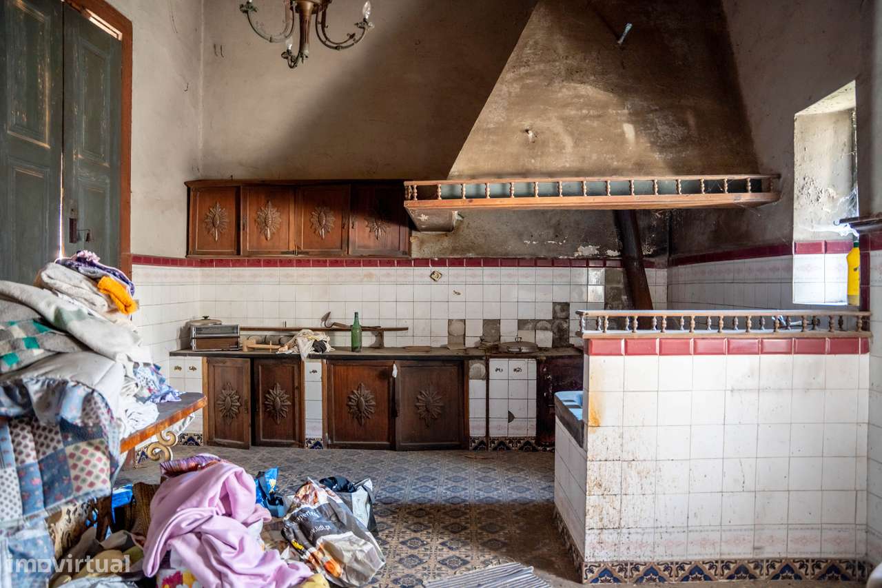Imóvel com carácter e muito potencial de valorização.-21