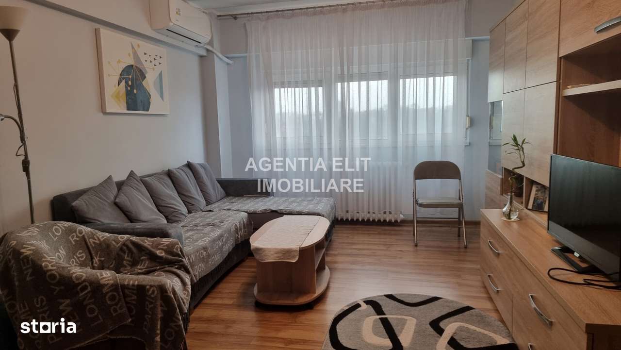 Apartament 3 camere, zona Stadion-0