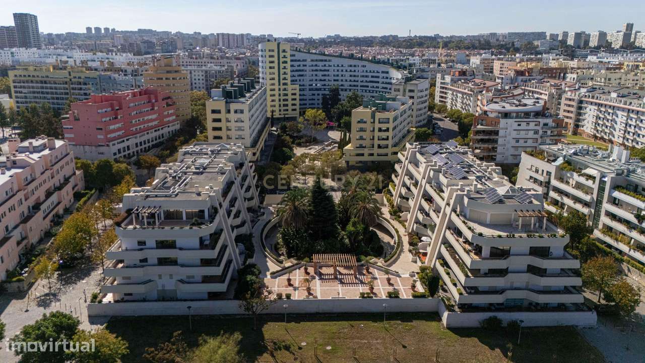 Apartamento T6 Único com Varandas Envolventes | Parque das Nações-52