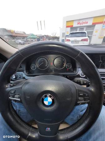 BMW Seria 5 530d Touring - 9