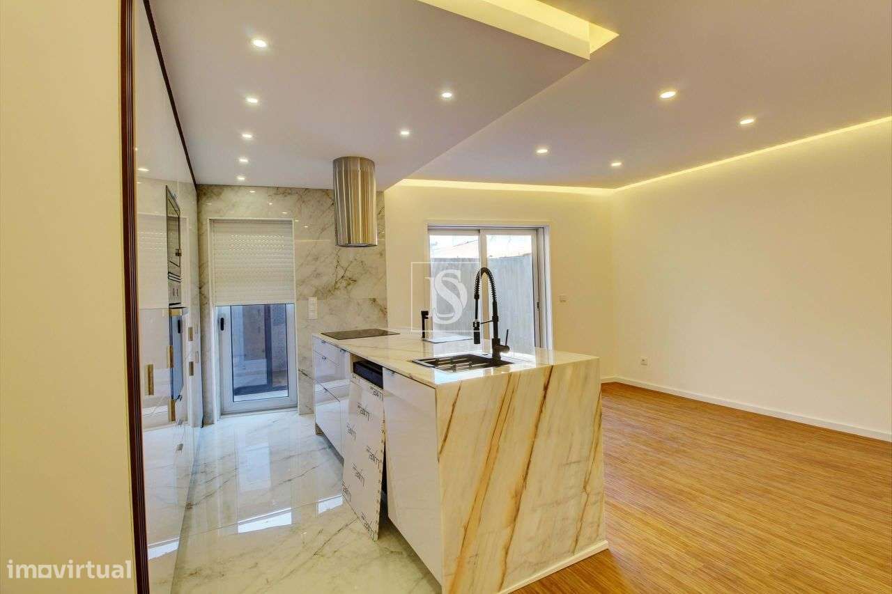 Apartamento T3 na praia da Póvoa de Varzim - Grande imagem: 3/17