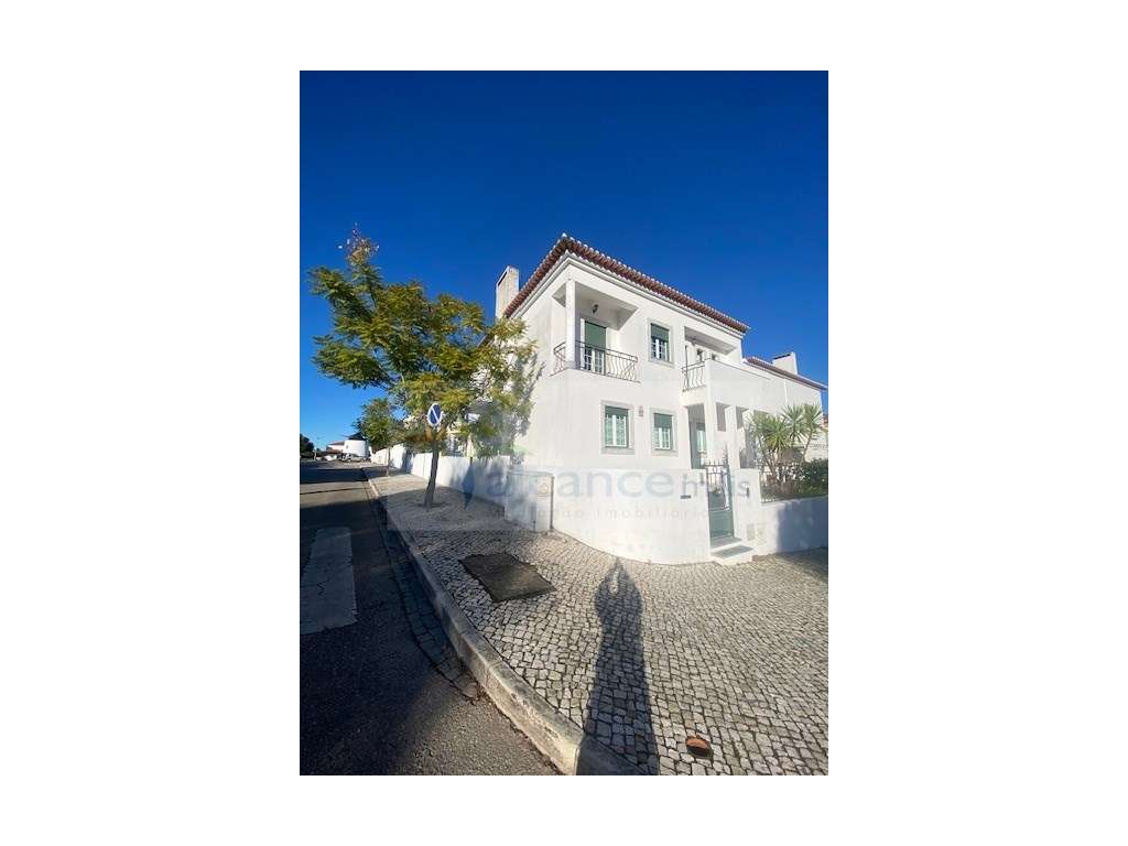 Moradia Exclusiva de Alto Padrão com Espaços Exterior Privativo - Grande imagem: 3/46