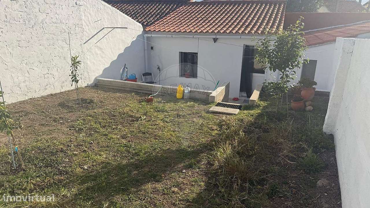 Moradia T2 para venda-4