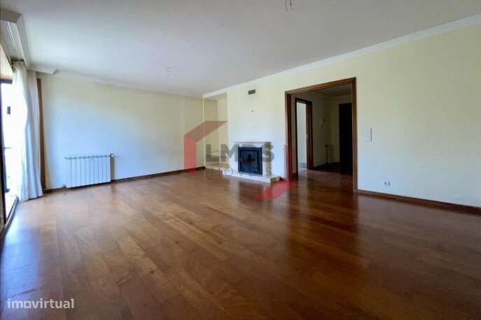 Fantástico apartamento T3 com 159 m² - Rua dos Miosótis - Paranhos-0