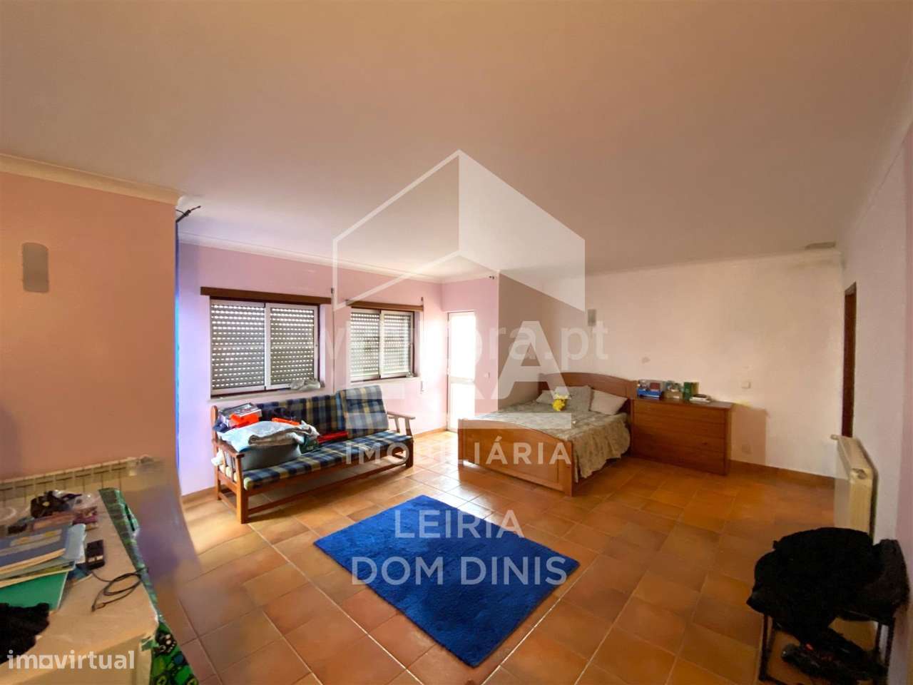 Apartamento T2 com varanda, terraço e garagem em Leiria-11