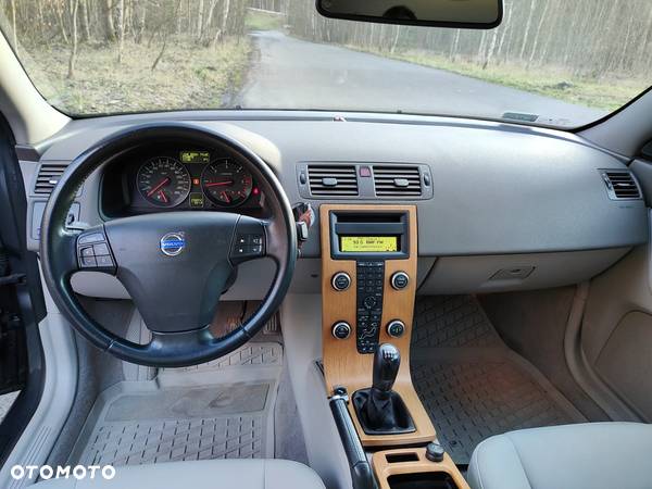 Volvo V50 D3 Momentum - 5