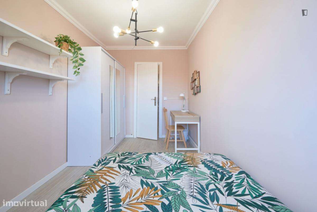 Quarto - localizado em Estrela Lisbon - Grande imagem: 5/31