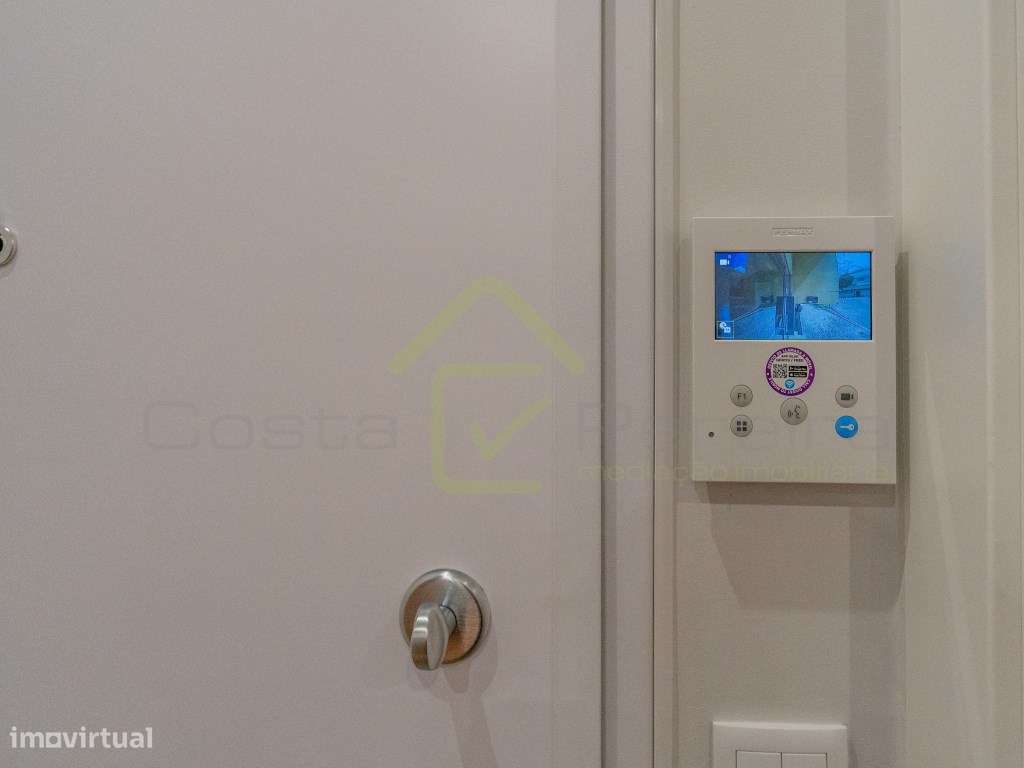 Apartamento T2 como Novo, à entrada de Lisboa.-25