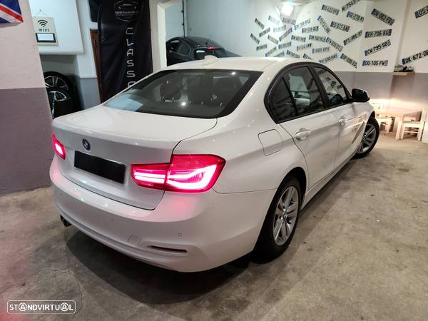 BMW 320 d Efficient Dynamic Edition - 12