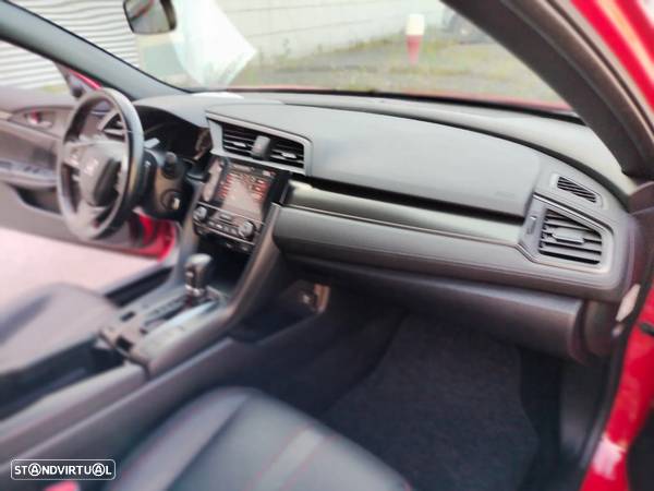 Honda Civic 1.0 i-VTEC Turbo CVT Comfort Sport - 28