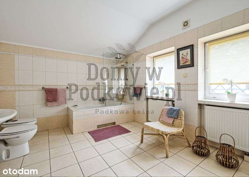 Piękna działka z dwoma domami (głównym i gospodarczym).-13