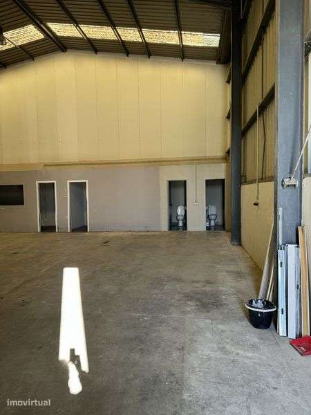 Armanzem magnifico em condominio - Grande imagem: 5/8