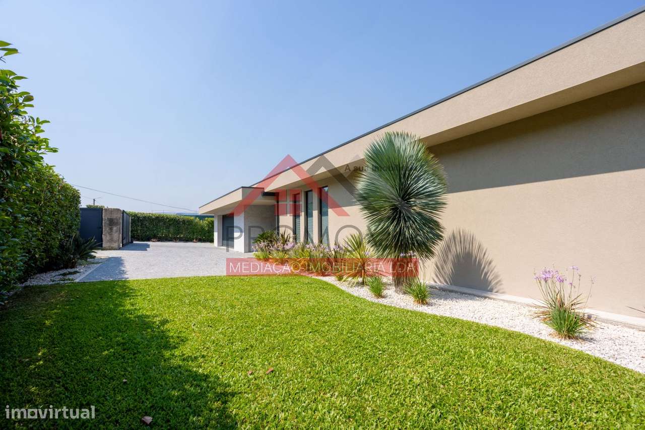 Moradia Térrea T3+1 S. Miguel do Couto Santo Tirso-5