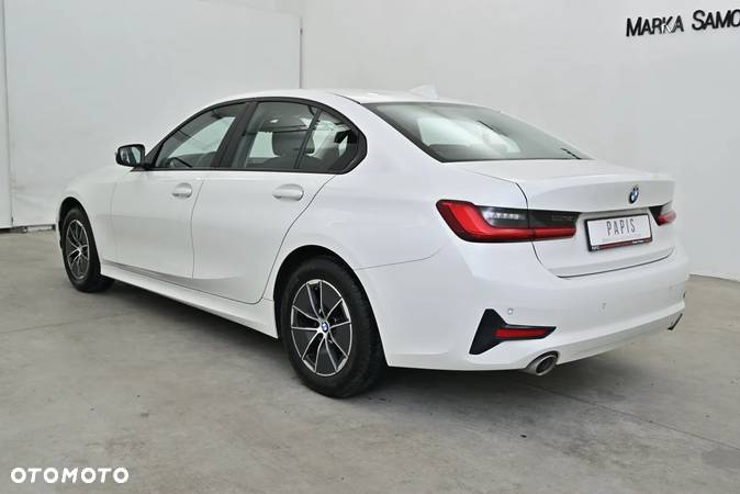 BMW Seria 3 318i Advantage - 11