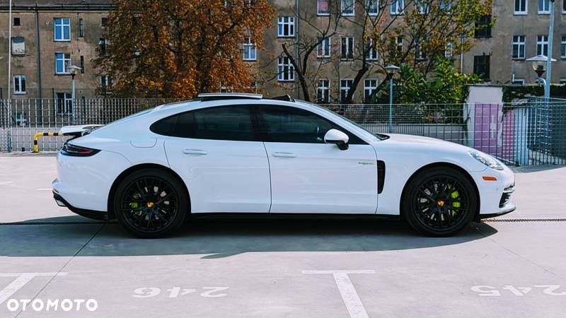 Porsche Panamera 4S E-Hybrid - 4