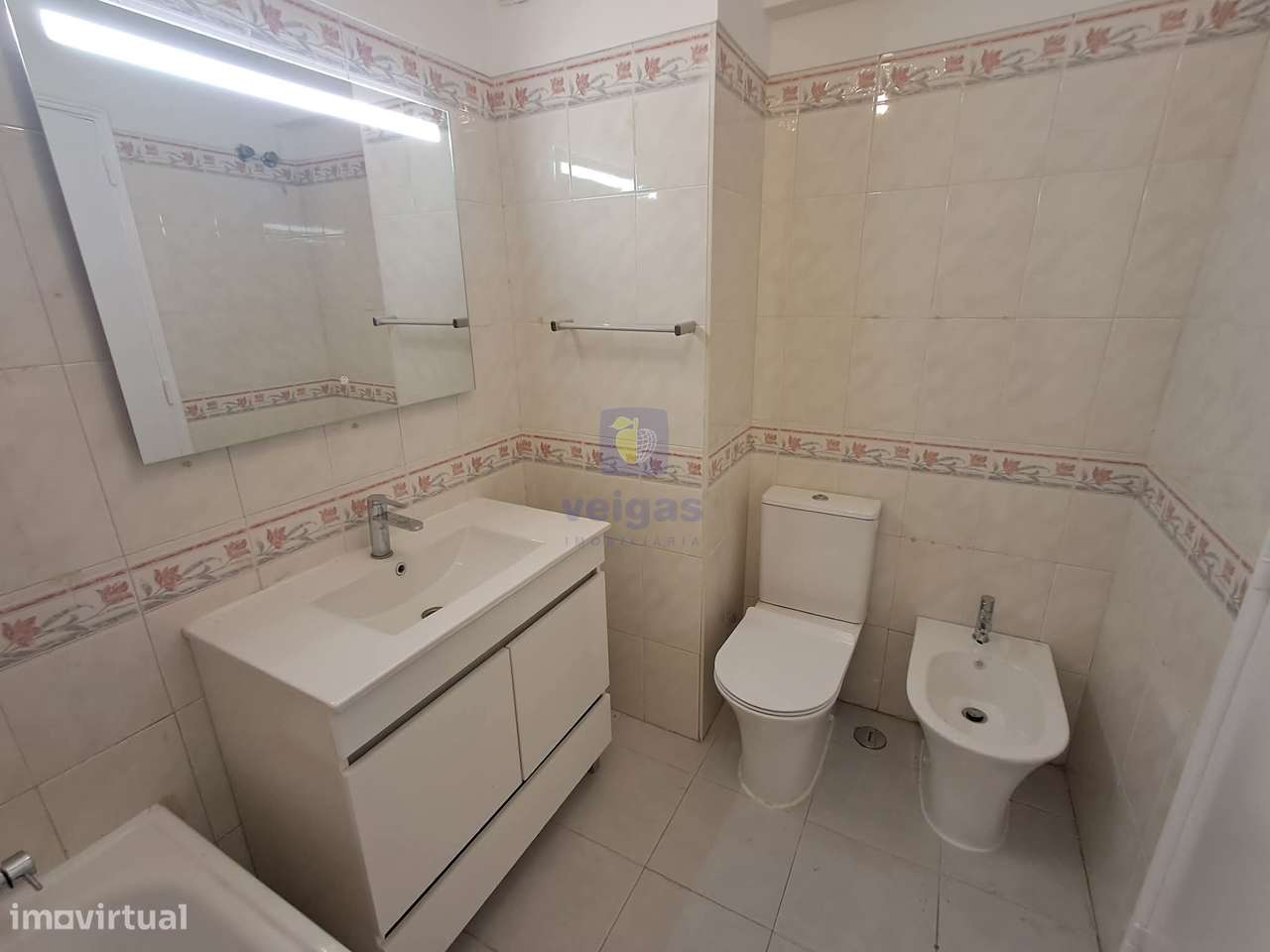 T2 Renovado com Vista Desafogada — Sintra / Tapada das Mercês-5