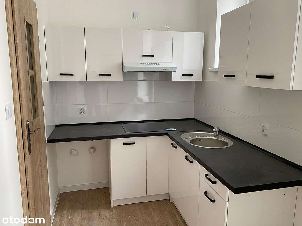 2-pokojowe mieszkanie w centrum Zabrza | 14 - Pełny obrazek: 3/8