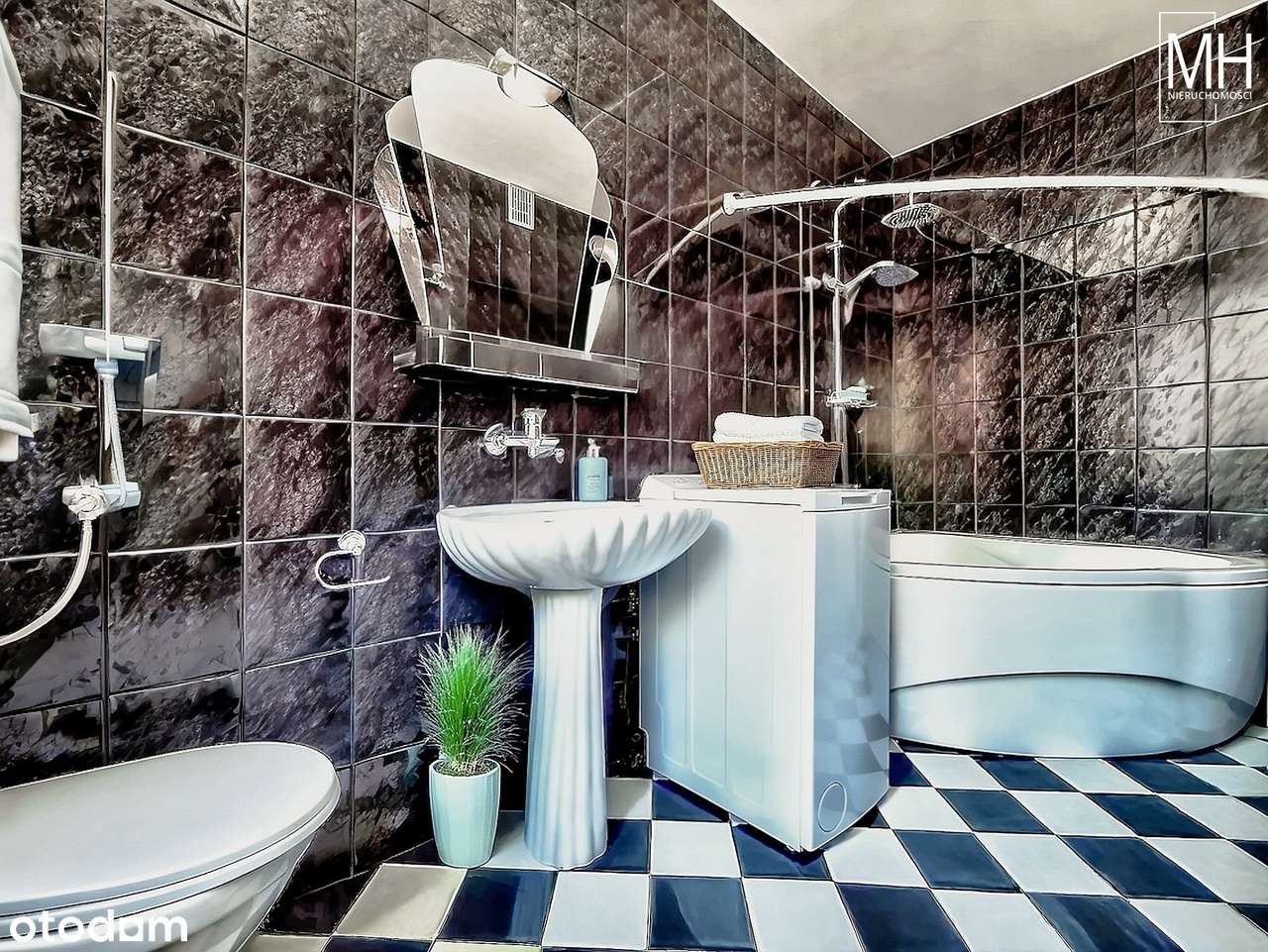 Dom 2 - rodzinny, możliwość zaadoptowania poddasza.-17