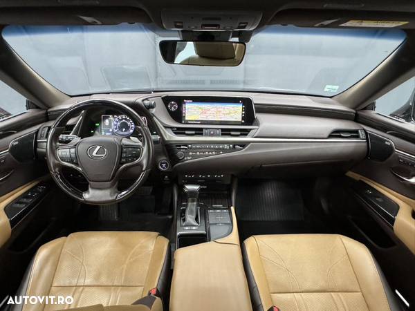 Lexus Seria ES 300h Luxury - 17