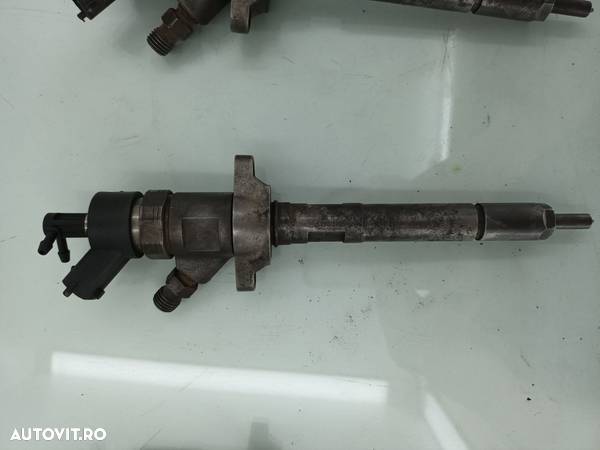 Injector Peugeot PARTNER 1.6 HDI 9HW 2004-2008  0445110239 - 4