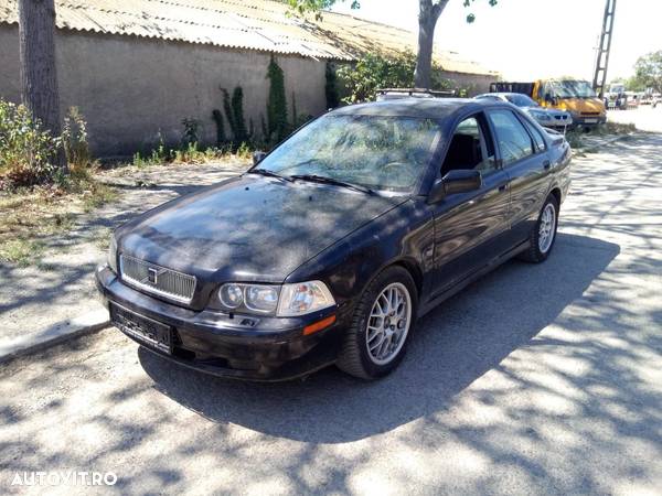 Dezmembrari  Volvo S40 1 (VS)  1995  > 2004 1.9 Di Motorina - 1