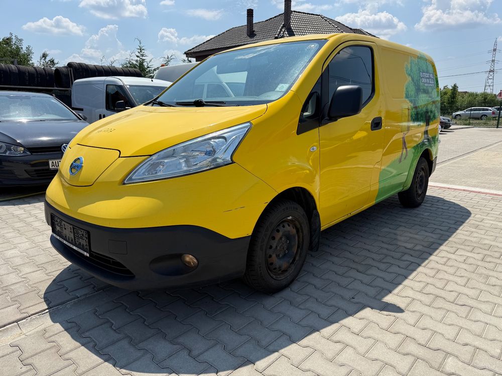Nissan NV200 2016